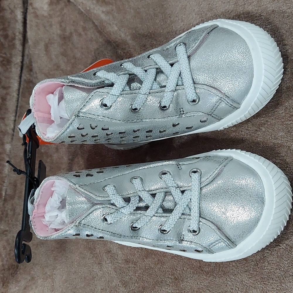 Wonder Nation high tops size 6